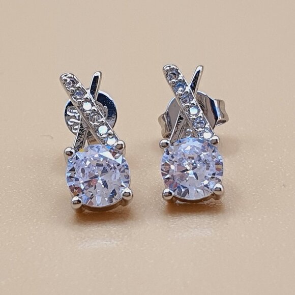 💎 Bling Stud Beautiful Shiny Stud Earrings for Women, INDN8588 - Picture 5 of 5